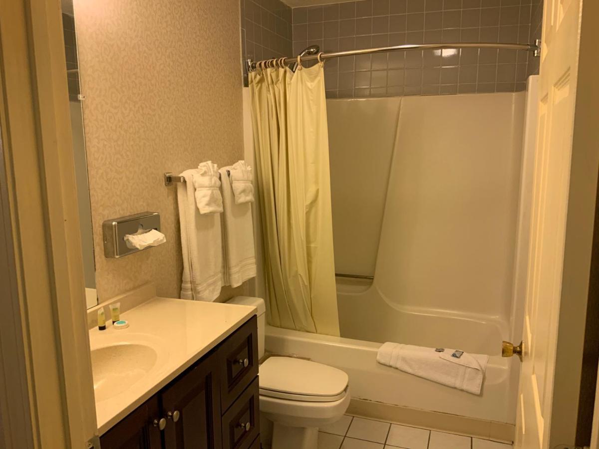 Regency Inn & Suites ويست سبرينغفيلد المظهر الخارجي الصورة