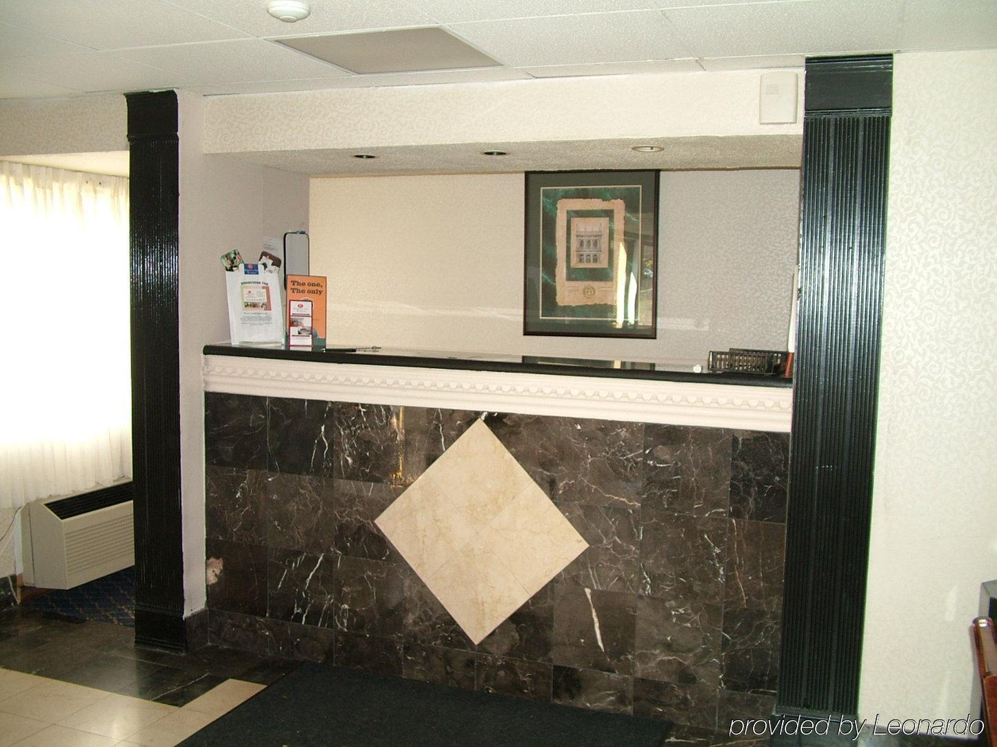 Regency Inn & Suites ويست سبرينغفيلد المظهر الداخلي الصورة