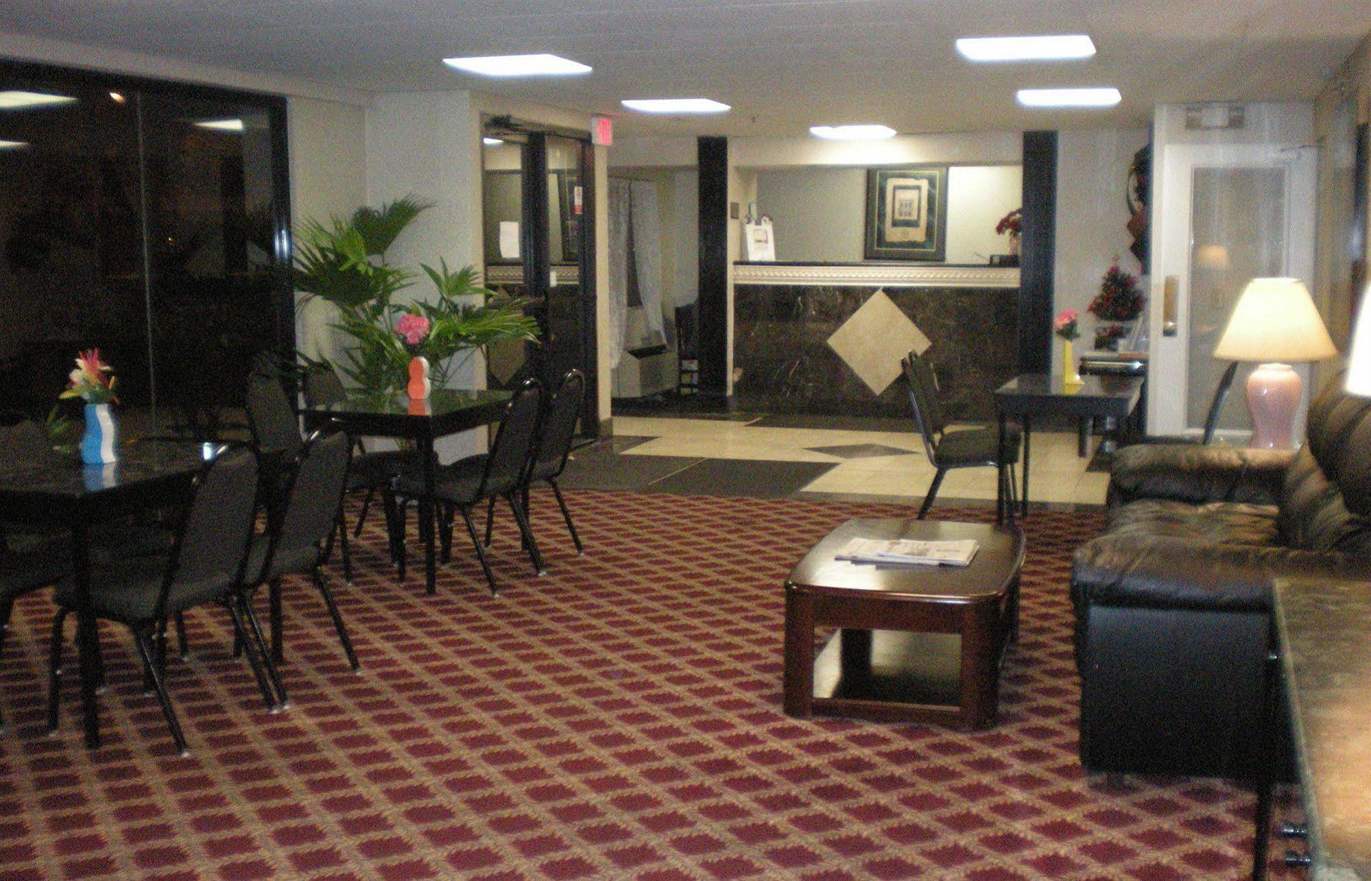 Regency Inn & Suites ويست سبرينغفيلد المظهر الخارجي الصورة
